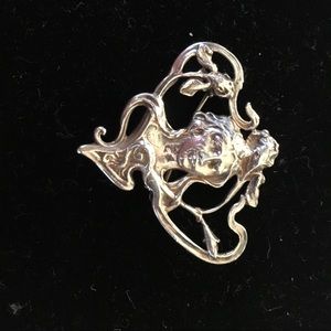 Sterling silver art nouveaux style vintage pin